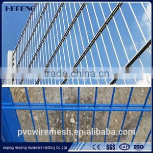 Professional Welded Steel Wire Double Wire Fence thumbnail-4