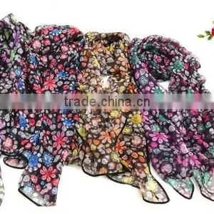 PRINTED POLYESTER SCARF thumbnail-1
