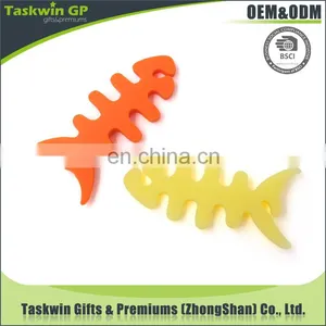 Custom Design Soft PVC Fish Bone Shape Wire Holder Clip thumbnail-1