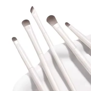 Wholesale 5 Pcs 8pcs Makeup Brush Sets Leather Bag Small Detailing Foundation Flat Eyeshadow Brushes for Eye Face Used Eyeliner thumbnail-5