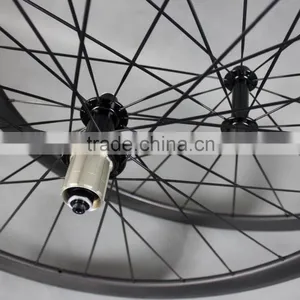 2015 700C Carbon Fiber Clincher Wide 23mm Road Bike Wheelset With Basalt Brake Surface thumbnail-5