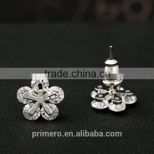 New Top Design Cubic Zircon Glittering Snowflake Stud Earrings thumbnail-2