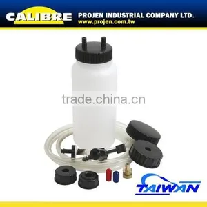 CALIBRE One Man Pressure Brake Fluid Bleeder Brake Bleeding Kit thumbnail-1