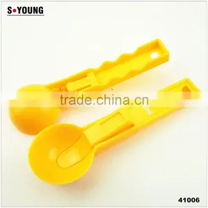 41006 Plastic Ice Cream Spoon thumbnail-1