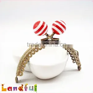 8.5cm 3.35inch Candy Ball Bronze Round Engraving Embossed Lace Purse Frame thumbnail-6