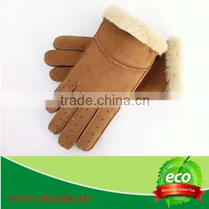 100% Natural Sheepskin Glove thumbnail-1