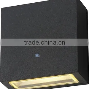 LED Wall Item No.5923 Square Waterproof Outdoor IP54 Surface Mounted LED Wall Light thumbnail-1