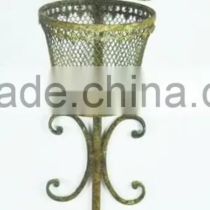 Shabby Chic Wall Hanging Plant Basket thumbnail-1