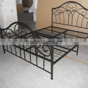 Modern Double Black Platform Iron Bed Frame Queen thumbnail-4