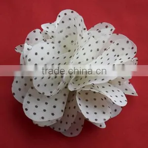 Hot Sale White Organza Cloth Flower thumbnail-1