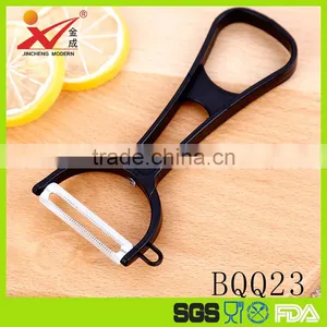 Promotion Plastic Handle Kitchen Tools Fruit Potato Peeler thumbnail-1