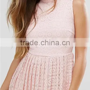 Guangzhou Wholesale Clothing OEM High Neck Sleeveless Lace Evening Dress With Pleated Skirt thumbnail-5