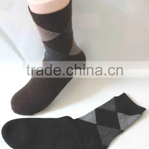 Rabbit Wool Argyle Pattern Socks for Man thumbnail-1
