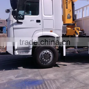 4*4 6*6 Cargo Truck With Crane thumbnail-3