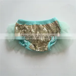 2016 Wholesale Christmas Triple Ruffle Baby Pants Fancy Bloomers in Stock for Kids thumbnail-1