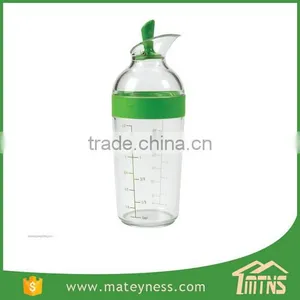 Salad Dressing Shaker Bottle thumbnail-4
