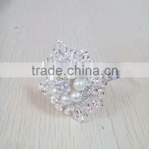 Diamond and Pearl Napkin Ring thumbnail-4