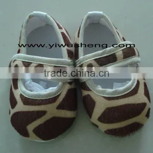 Giraffe Baby Shoes thumbnail-1