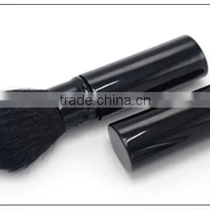 2016 Hot Sale Retractable Horse Hair Plastic Make up Brush thumbnail-2