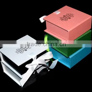 Lovely and Sweet Glove Packaging Gift Paper Box thumbnail-6