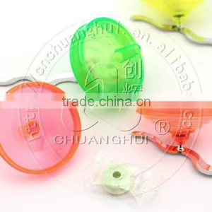 Magnet Peg-Top With Whistle Candy Toy thumbnail-3
