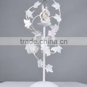 Spray Paint Metal Leaves Single Table Light thumbnail-1