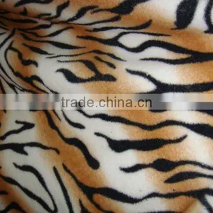 Good Looking Faux Fur Fleece Blanket thumbnail-1