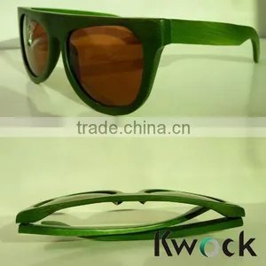 PC Frame Material and Photochromic Lenses Optical Attribute Skateboard Wood Sunglasses thumbnail-1