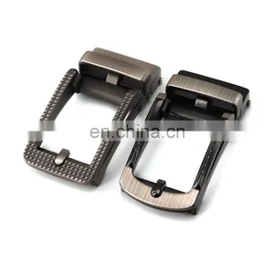 High Quality Custom Logo Engraved Deboss Metal Men Leather Pin Clip Buckle For Belts Wholesale thumbnail-2
