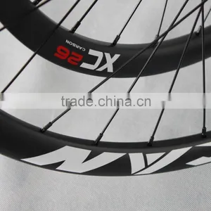 China Carbon Bike Wheels Clincher Carbon Wheels 28mm Depth Carbon Wheels 28C-26ER thumbnail-4