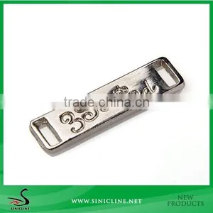 Sinicline Custom Silver Color Metal Bag Label Wholesale thumbnail-1