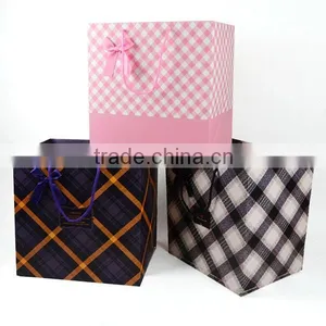 Fancy Design Luxury Custom Made Paper Gift Bag thumbnail-1
