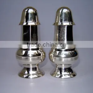 Salt and Pepper Container thumbnail-1