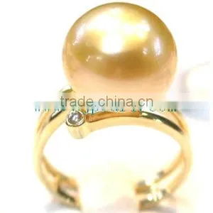 Gold Ring With South Sea Pearl thumbnail-2