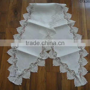 Lace Jacquard Table Runners thumbnail-1