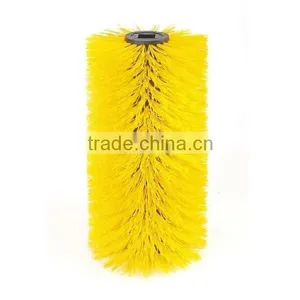 Pasture Rotary PP Cow Brush thumbnail-1