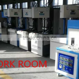 PET 5 Gallon Bottle Semi Automatic Making Machine thumbnail-6