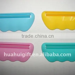 Toothpaste Squeezer thumbnail-1