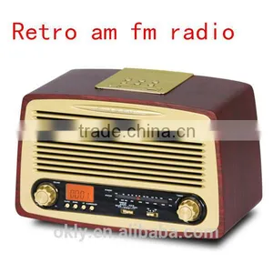 Retro AM/FM Radio With Alarm Clock thumbnail-2