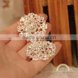 Modern Fancy Rhinestone Brooch Design thumbnail-1