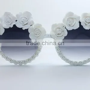 Vintage Flower Boho Half Rose Half Pearls Round Frame Resin Beach Sunglasses thumbnail-2
