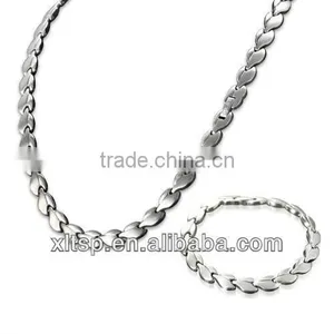 TT280 Fashion Heart Titanium Magnetic Necklace Set; Leaf Necklace Set thumbnail-1