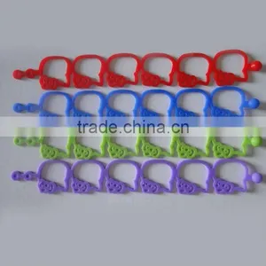 Charmly Hollow Silicone Bracelet thumbnail-1