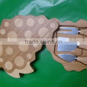 Cheese Cutting Board Set thumbnail-1