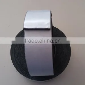 Self Adhesive Extrusion Isotropic Flexible Rubber Magnetic Strip Tape thumbnail-6