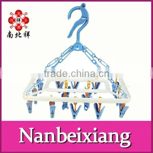 Plastic Clothes Peg With Hook thumbnail-1