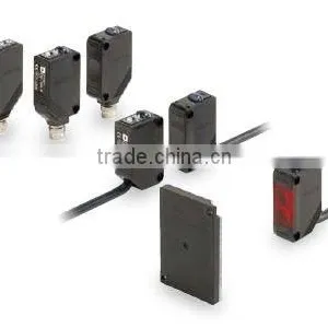 E3Z-R61A 2M Compact Photoelectric Sensor With Build-in Amplifier thumbnail-1