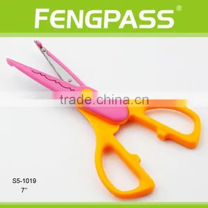 S5-1019 7 Inch 2Cr13 Stainless Steel Blade With Colorful Plastic Handle Art Scissors thumbnail-2