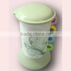2016 Unbreakable Plastic Superimposed With 4 Cups Within Storage Jug thumbnail-1