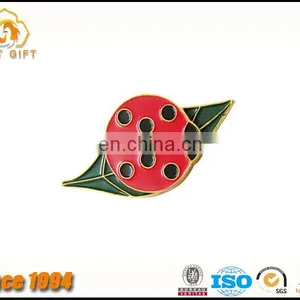 Guangdong Factory Custom Logo Golf Ball Marker Epoxy Animel Magnetic Golf Hat Clips thumbnail-6